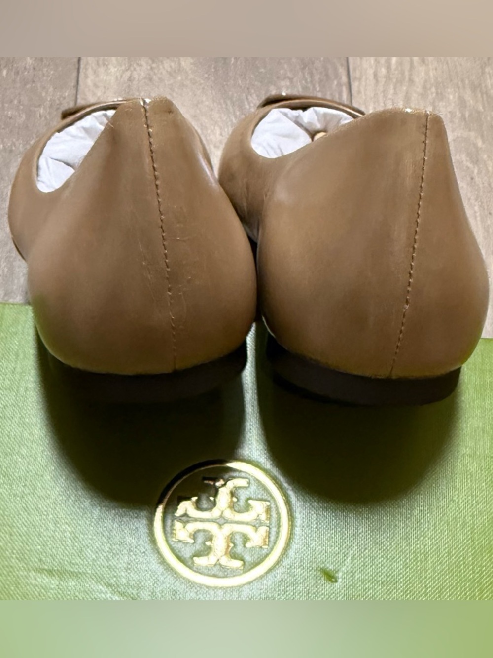 Tory Burch Camel Leather Logo Ballet Flats - Picture 5 of 6